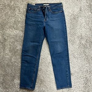 Levi’s medium wash jeans